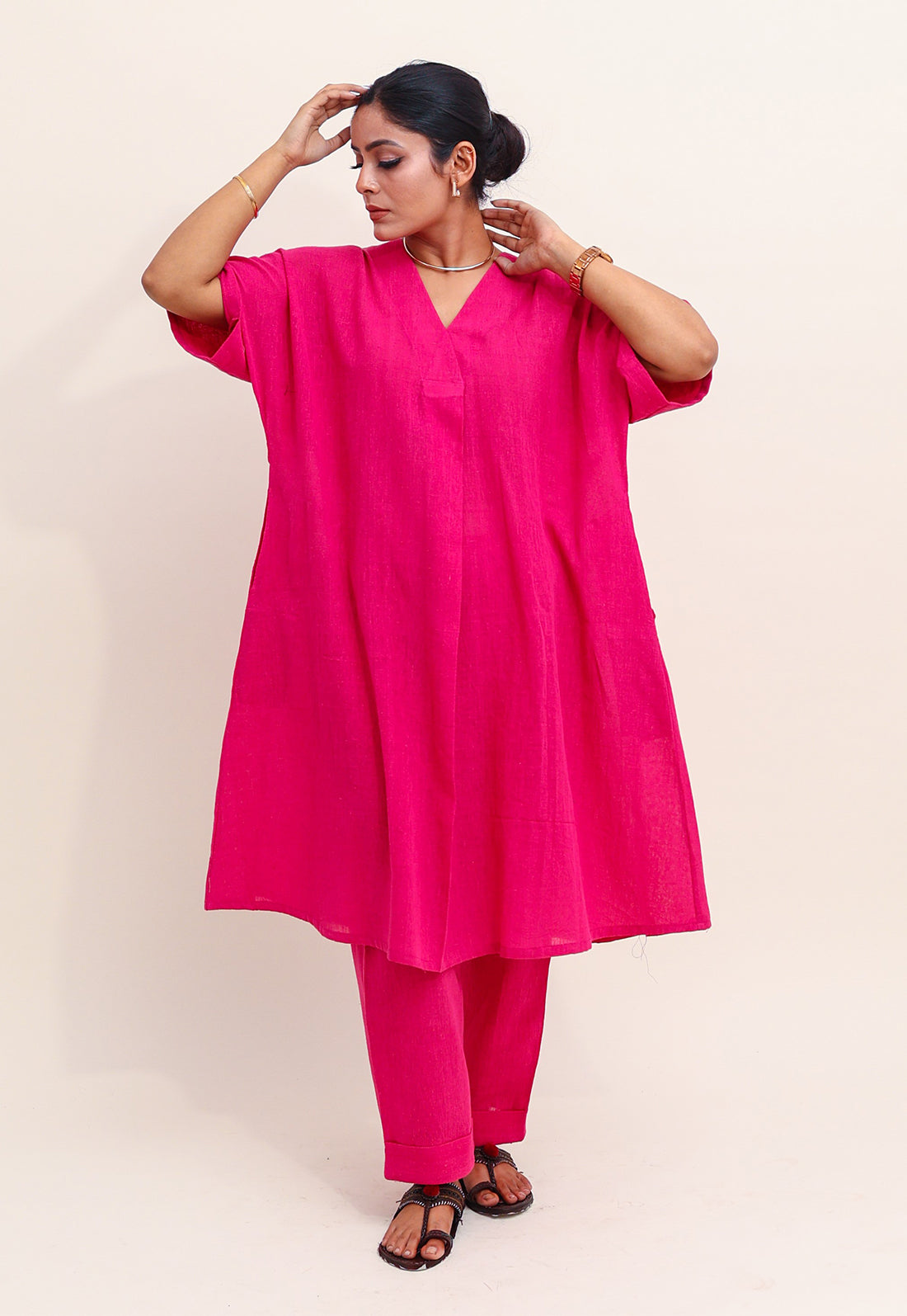 Solid Pink V-Neck Kurta