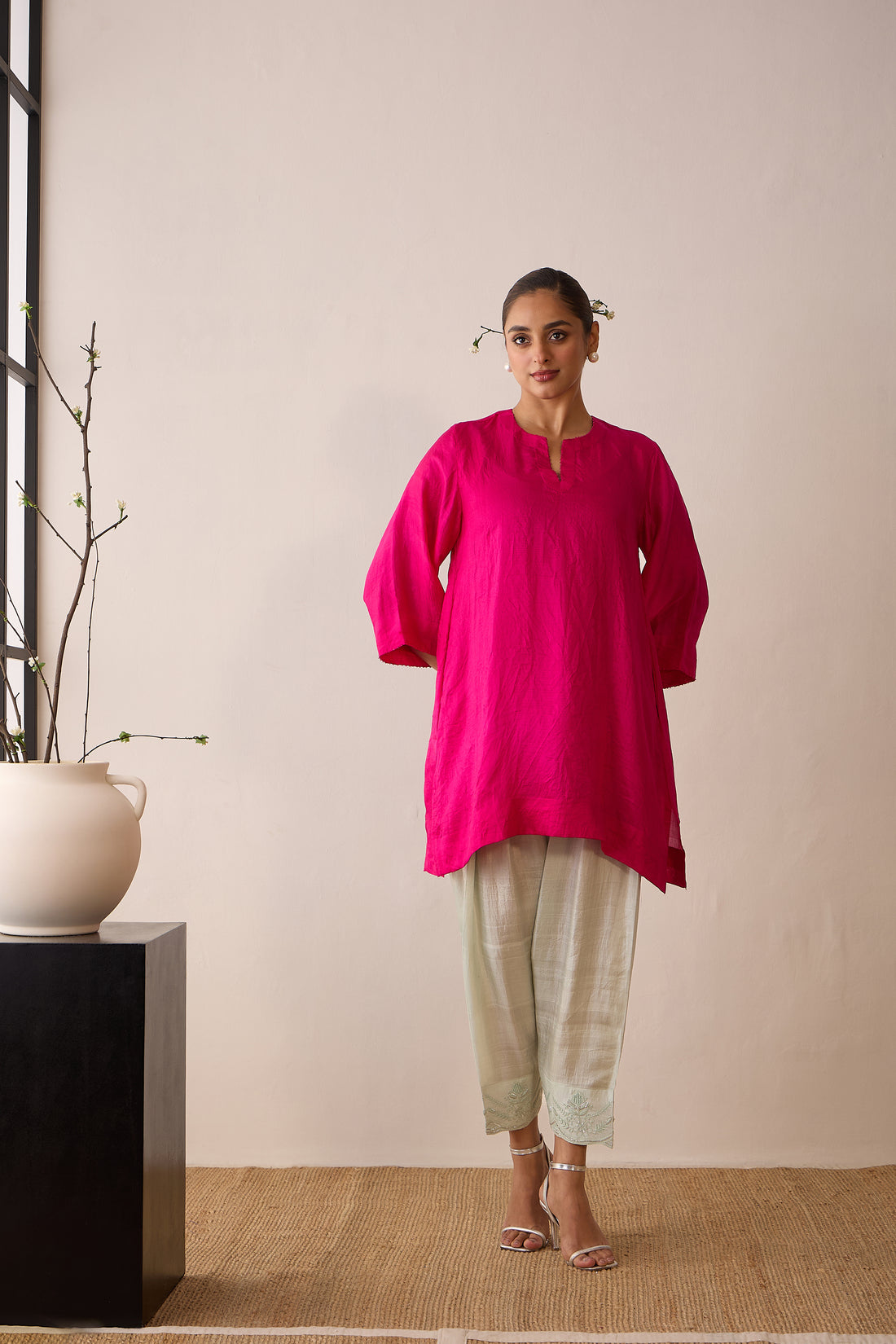 The Gulabi Lahori