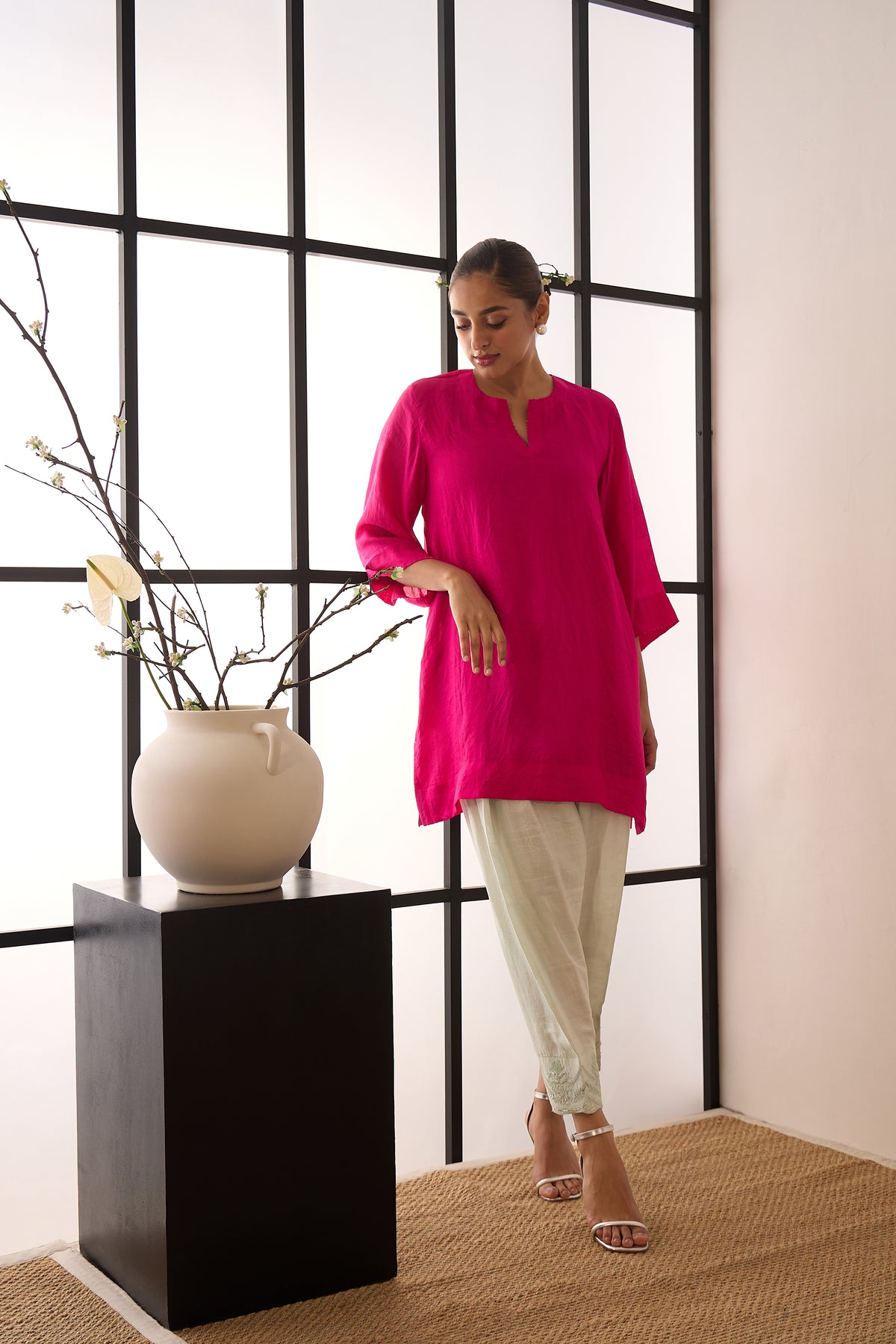 The Gulabi Lahori