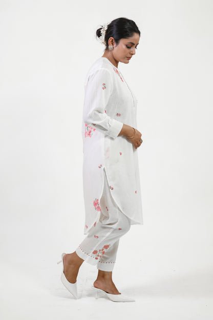 White floral drop shoulder bloom kurta