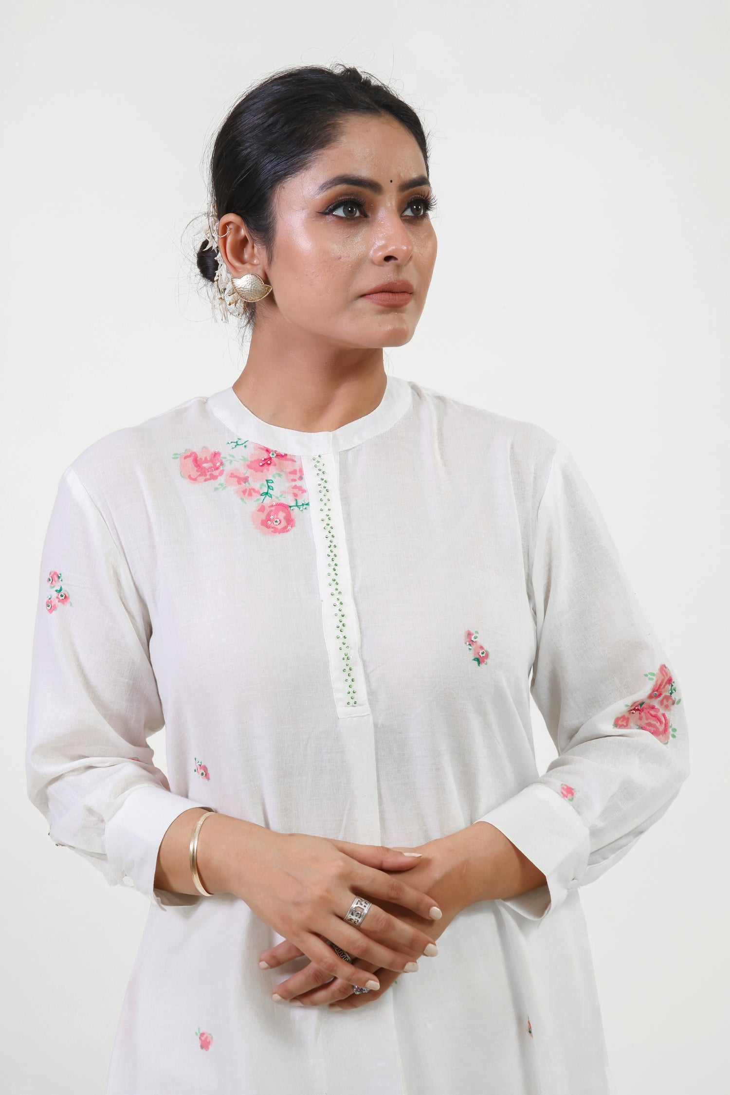 White floral drop shoulder bloom kurta