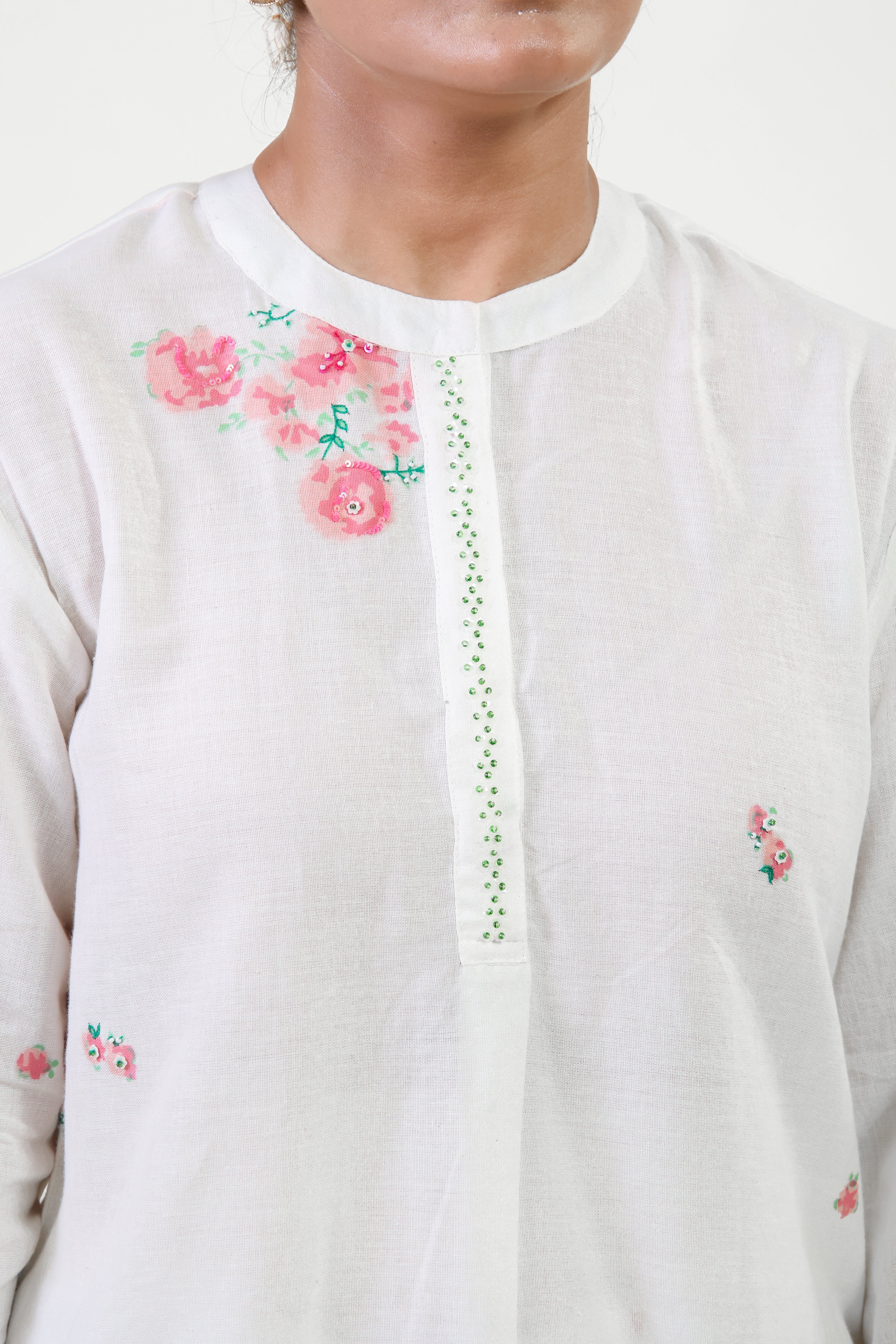 White floral drop shoulder bloom kurta