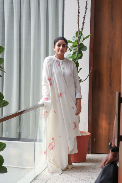 White floral drop shoulder bloom kurta