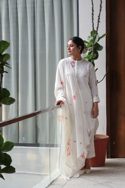 White floral drop shoulder bloom kurta