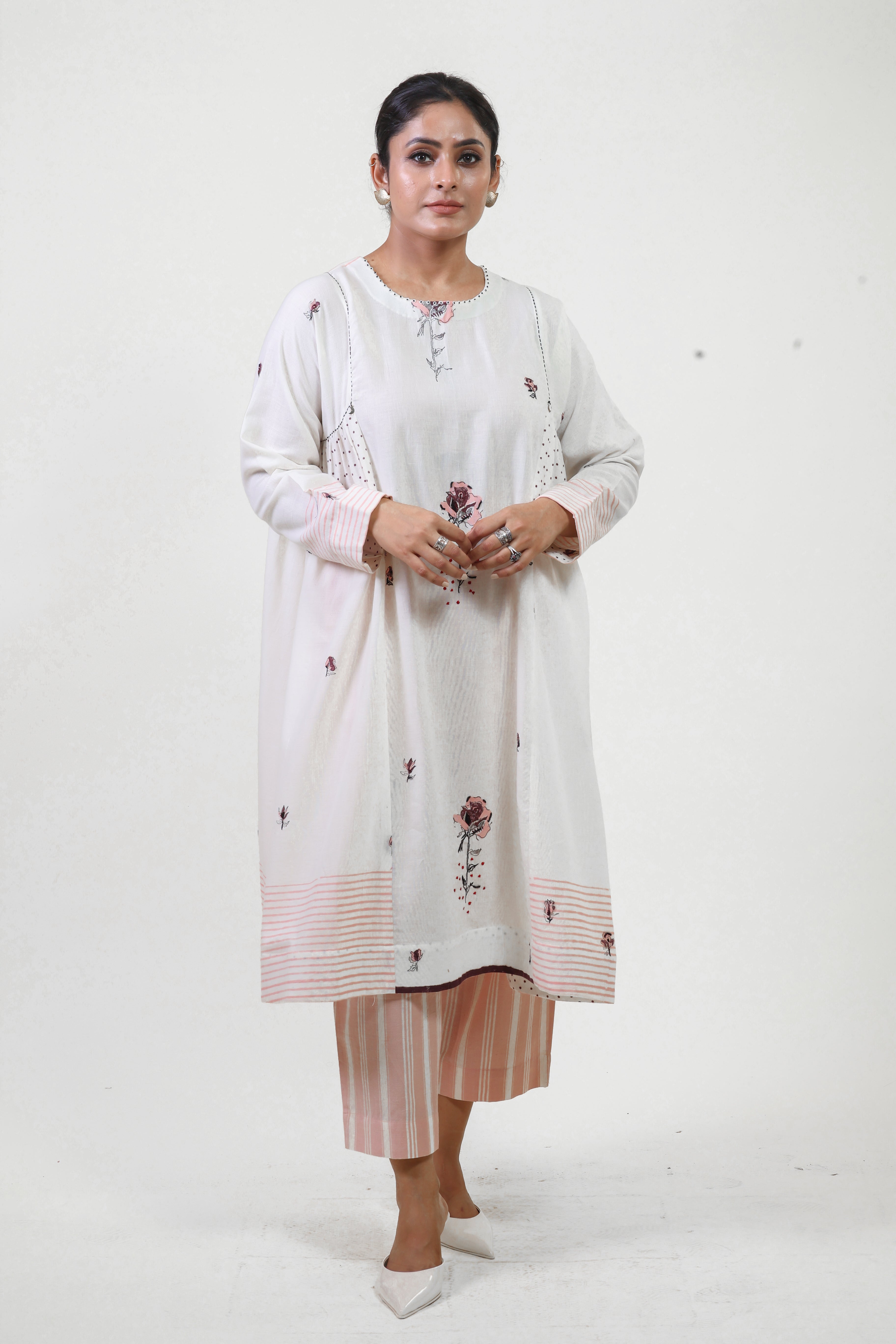 White rose side-gathered bloom kurta